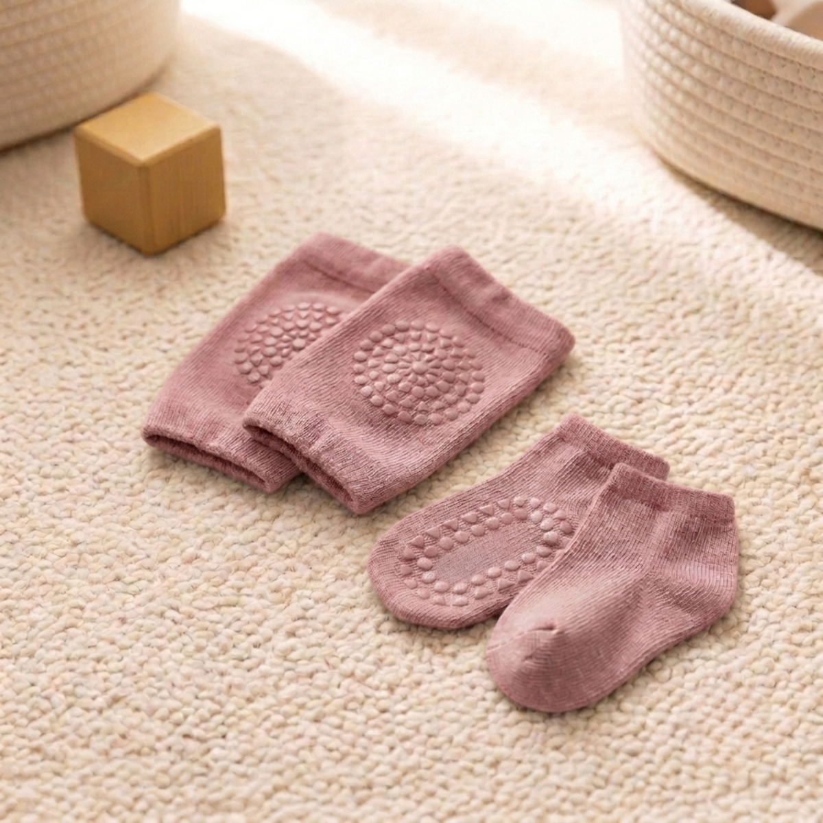 Daymark Baby Crawling Set